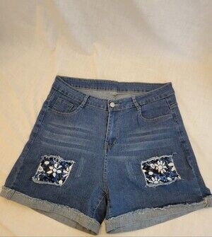 Denim Patch Pocket Women’s Shorts - Blue
